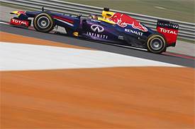 Indian GP: Vettel storms to pole position
